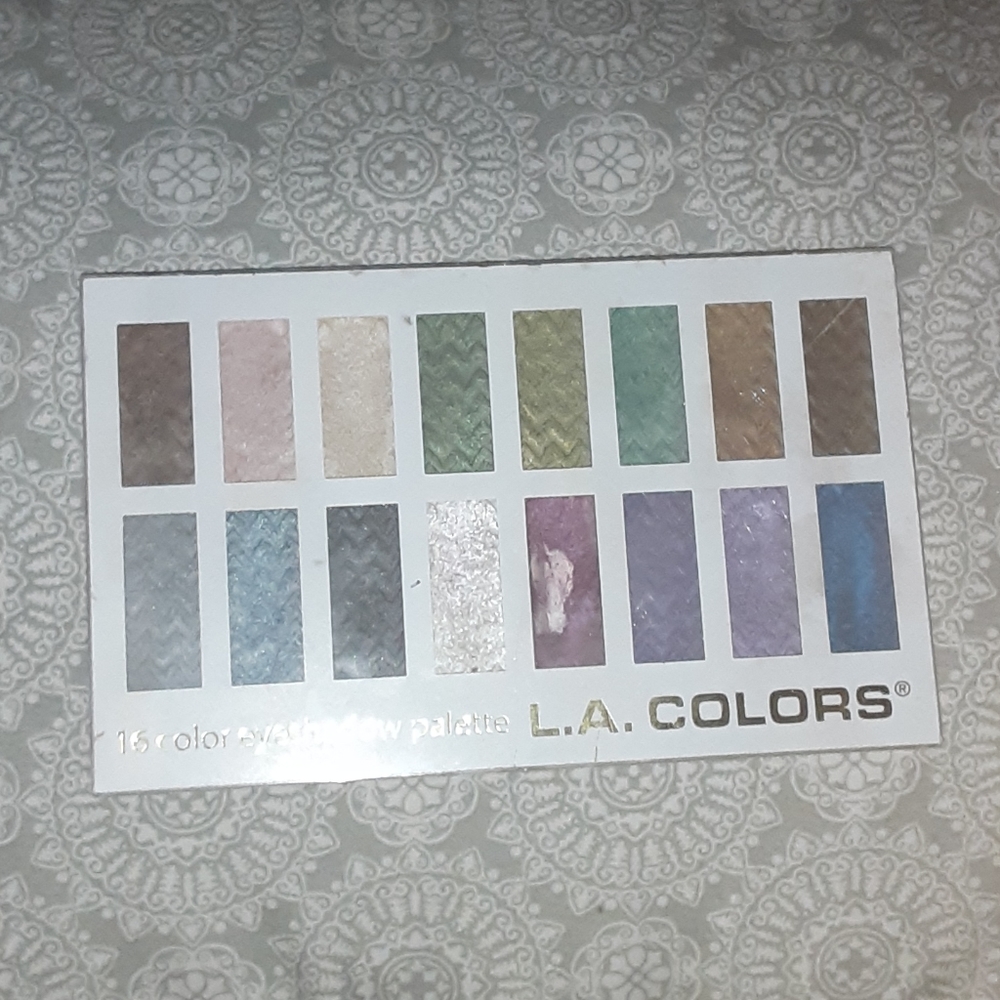 Eyeshadow palette